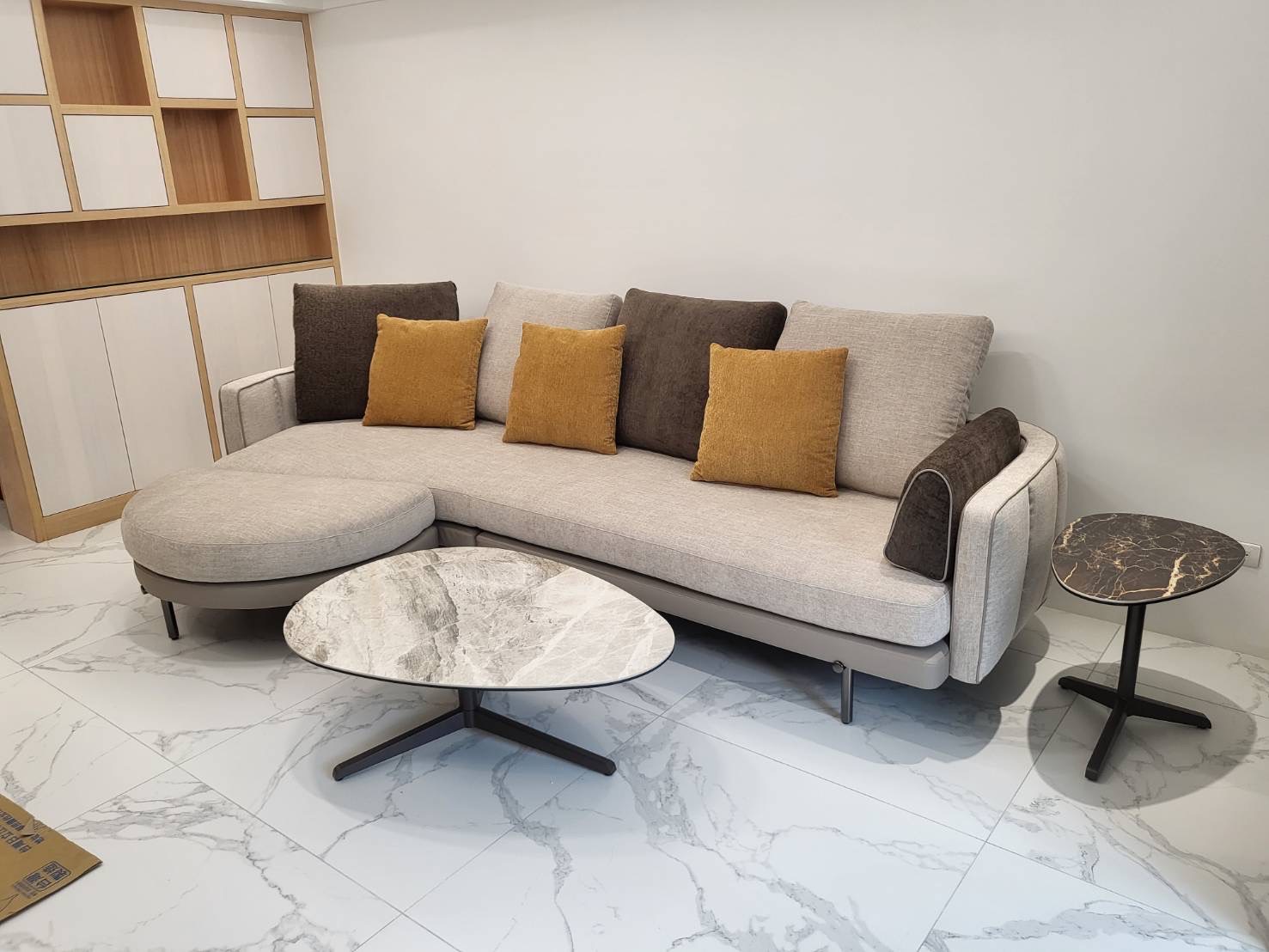 顧客開箱|Pandora潘朵拉季憲牛皮沙發-橘|睡眠王國集團.沙發大師