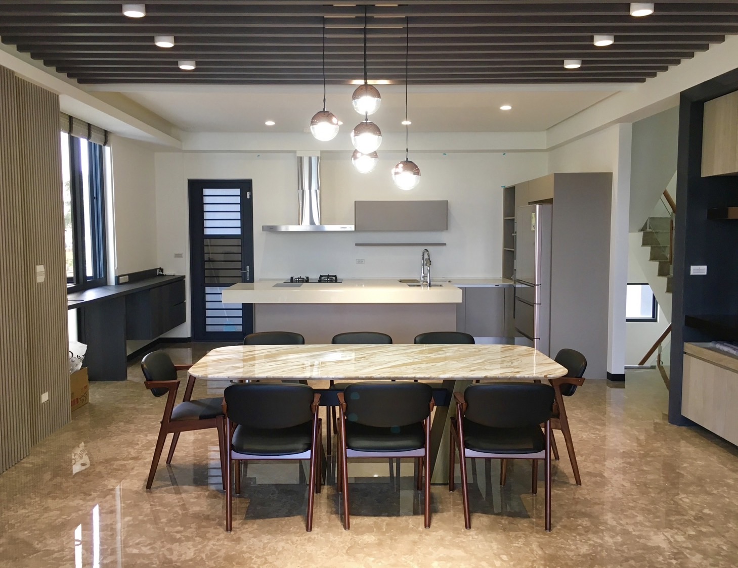 顧客開箱|訂製餐桌|睡眠王國集團.沙發大師